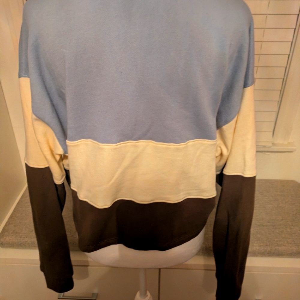 Colorblock Collared Sweater - Picture 4 of 4